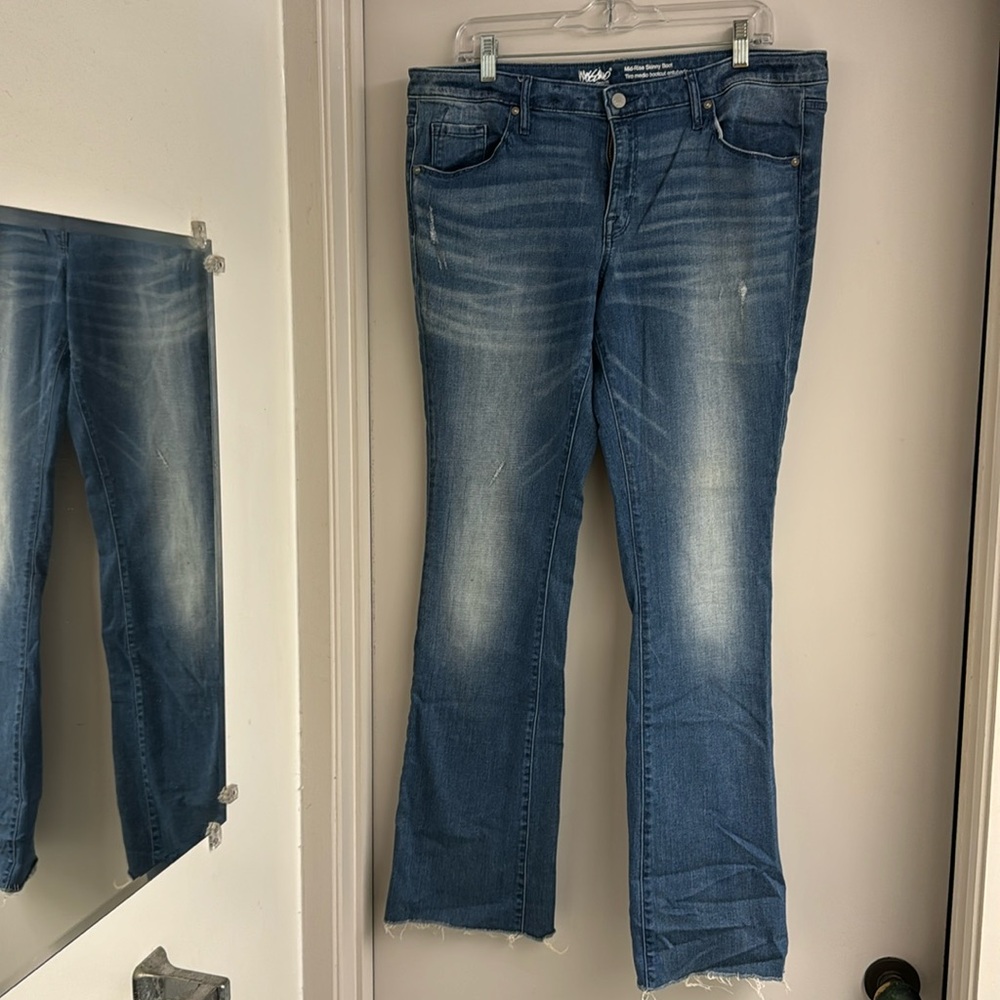 Mossimo Mid Rise Skinny Boot cut denim 14 /32 waist super stretch
